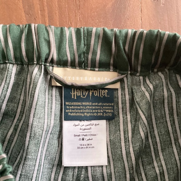 Pottery Barn Teen Harry Potter Slytherin Pajamas Small Green Stripe NWOT - Picture 16 of 16